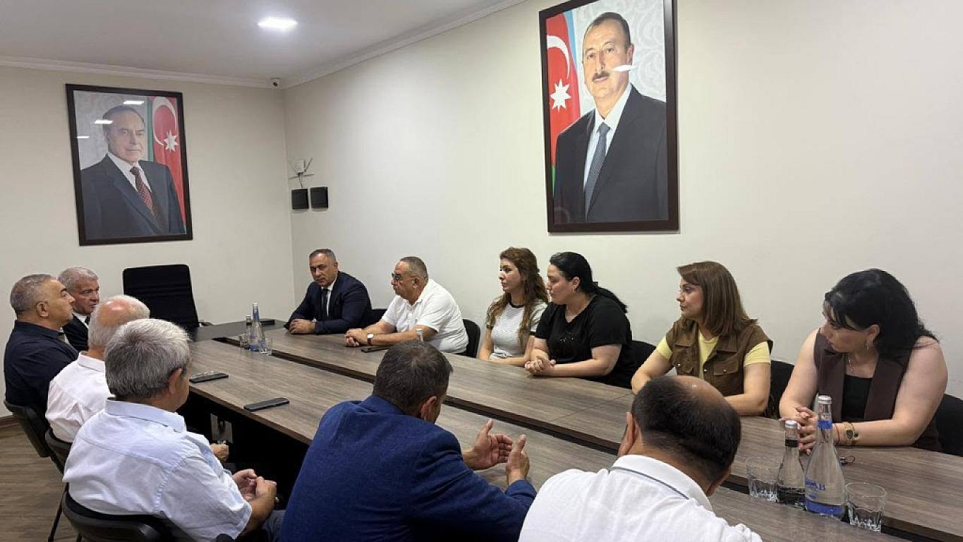 Xırdalan Bələdiyyəsində "Qərbi Azərbaycana Qayıdış məsələsi Heydər Əliyev ideyalarına söykənir" mövzusunda görüş keçirilib.