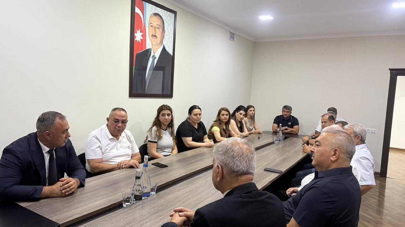 Xırdalan Bələdiyyəsində "Qərbi Azərbaycana Qayıdış məsələsi Heydər Əliyev ideyalarına söykənir" mövzusunda görüş keçirilib.